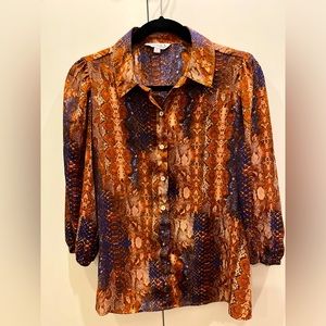 Beautiful snake pattern shirt